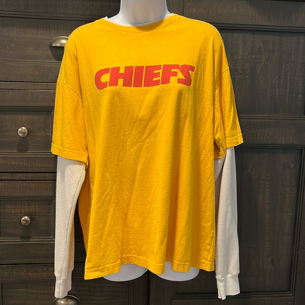 KC Chiefs xoxo Swiftie fan gear sz L swiftie long sleeve t-shirt yellow gold
